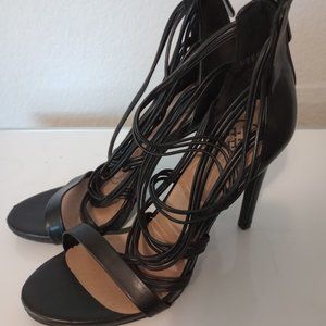 Daisy Fuentes Black Strappy Heels Size 7.5